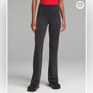 Lululemon Ribbed Softstreme Flared Pant Sz 4